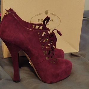 Prada heels 37.5